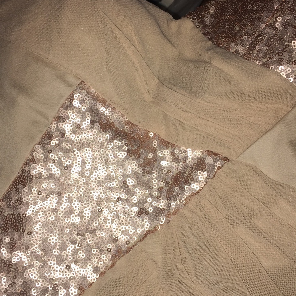 Dress - Picture 8 of 8